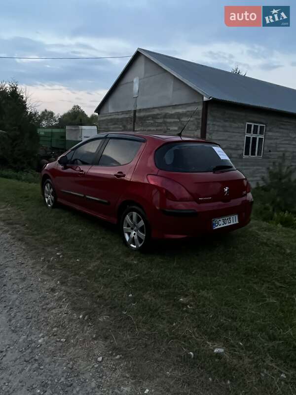 Хетчбек Peugeot 308 2008 в Городку