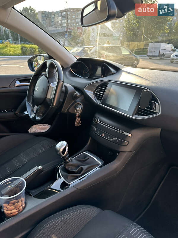 Универсал Peugeot 308 2015 в Каменском