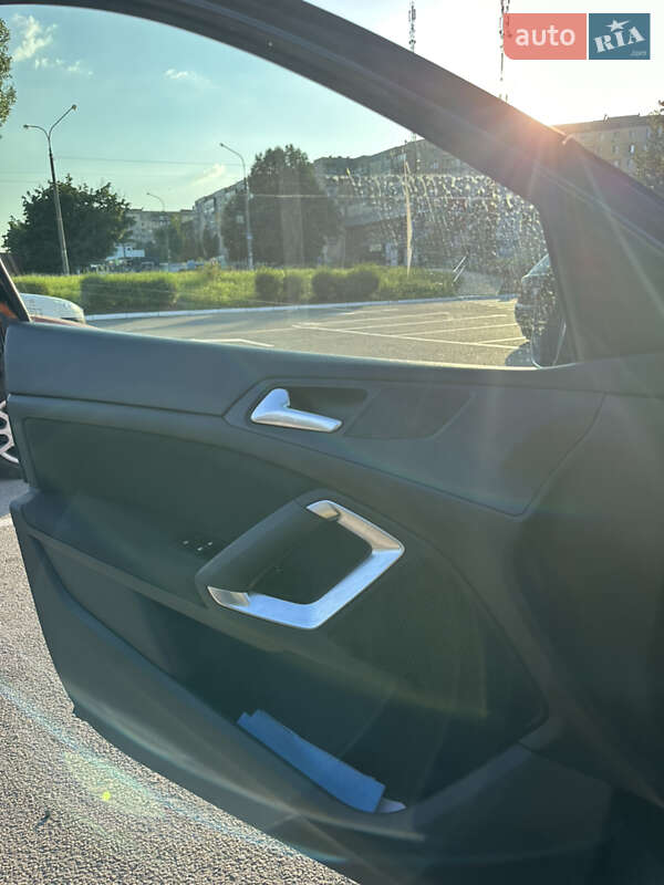 Универсал Peugeot 308 2015 в Каменском