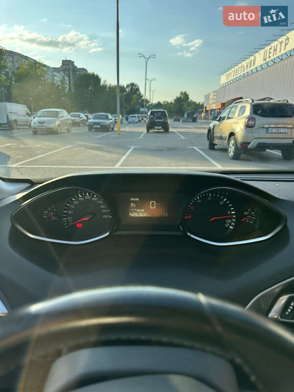 Универсал Peugeot 308 2015 в Каменском