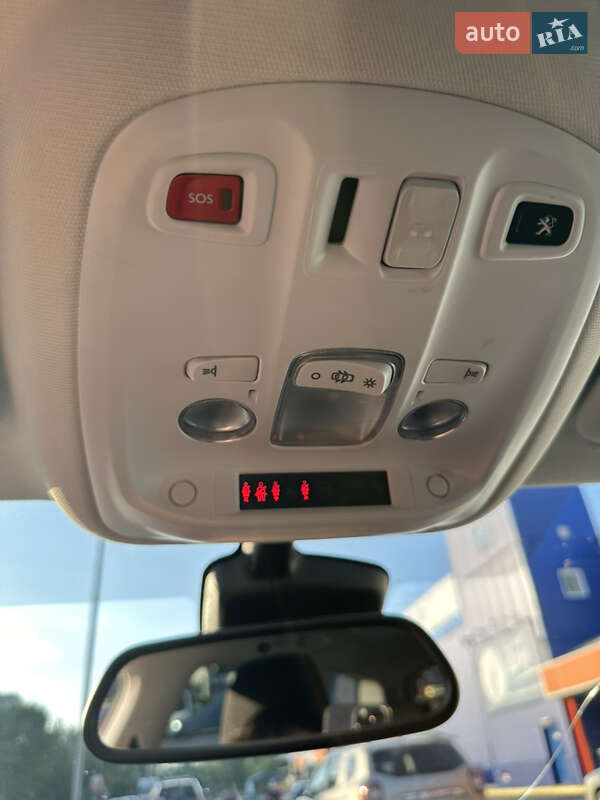 Универсал Peugeot 308 2015 в Каменском