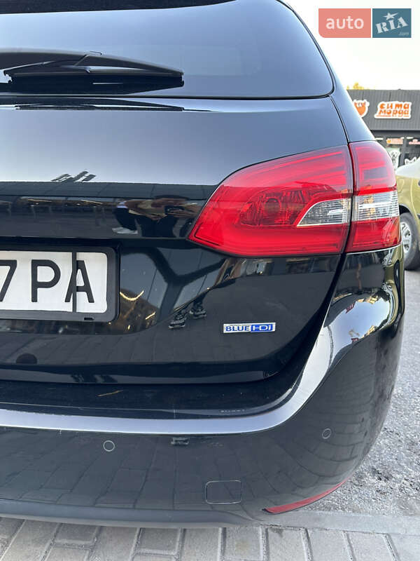 Универсал Peugeot 308 2015 в Каменском