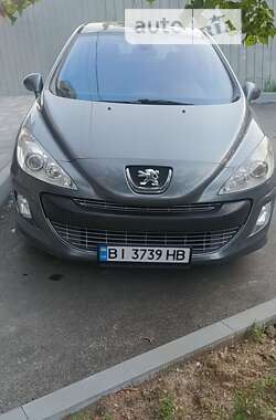 Хэтчбек Peugeot 308 2008 в Львове