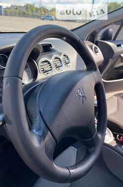 Хетчбек Peugeot 308 2010 в Дніпрі