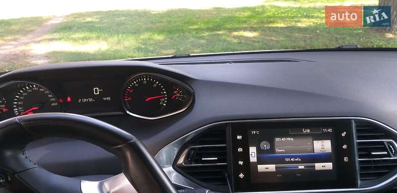 Универсал Peugeot 308 2015 в Сумах