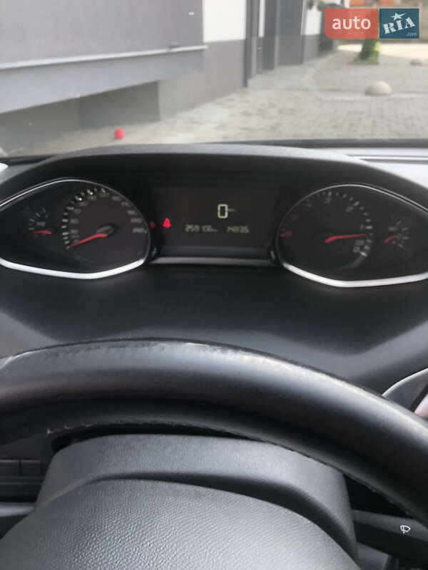 Універсал Peugeot 308 2014 в Мукачевому