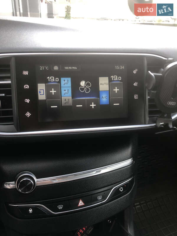 Універсал Peugeot 308 2014 в Мукачевому