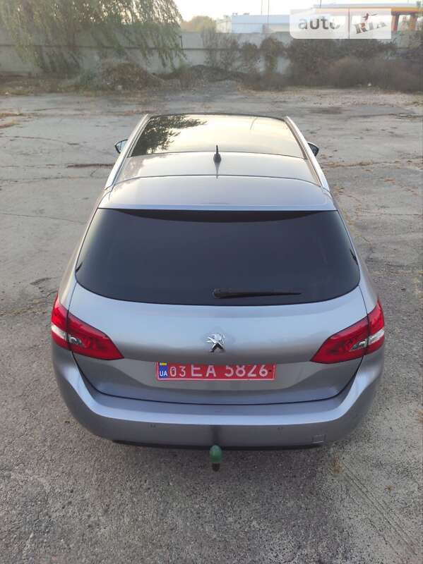 Універсал Peugeot 308 2015 в Решетилівці