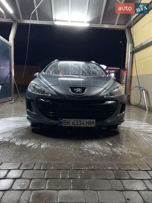 Універсал Peugeot 308 2010 в Костопілі