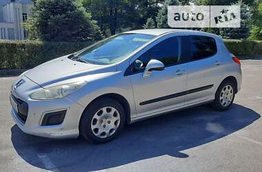 Хэтчбек Peugeot 308 2011 в Каменском