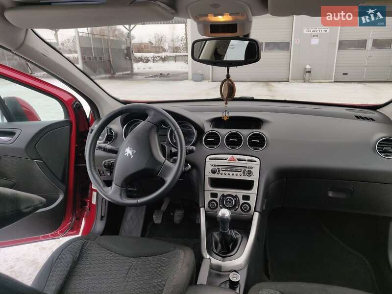 Универсал Peugeot 308 2009 в Нововолынске