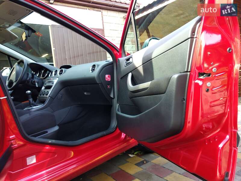 Універсал Peugeot 308 2010 в Дубні