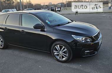 Универсал Peugeot 308 2018 в Львове