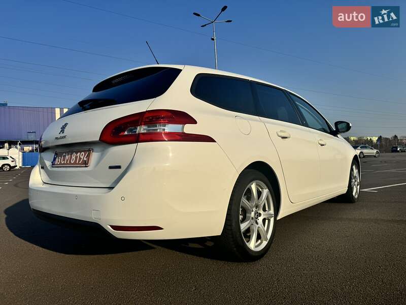 Універсал Peugeot 308 2015 в Рівному