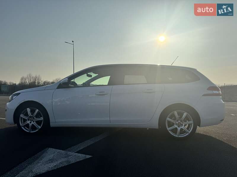 Універсал Peugeot 308 2015 в Рівному