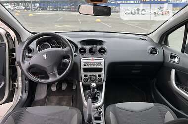 Хэтчбек Peugeot 308 2008 в Киеве