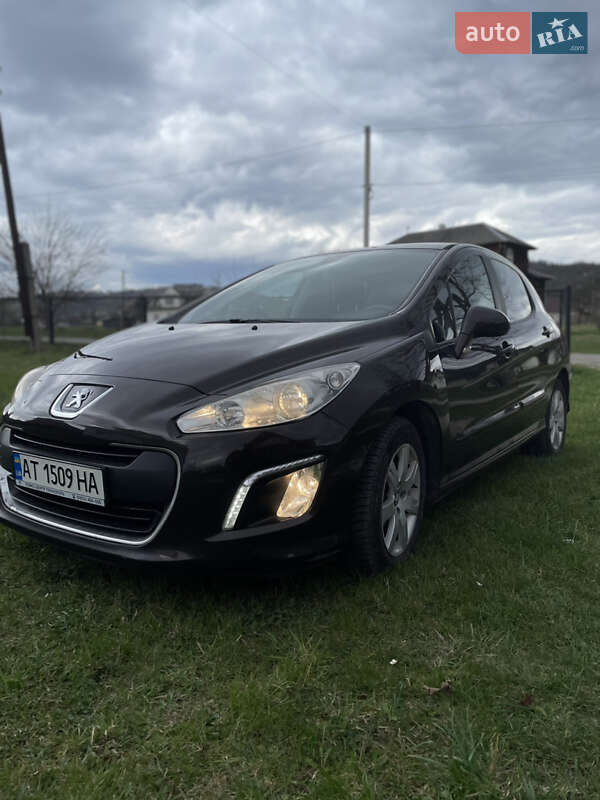 Хэтчбек Peugeot 308 2011 в Коломые