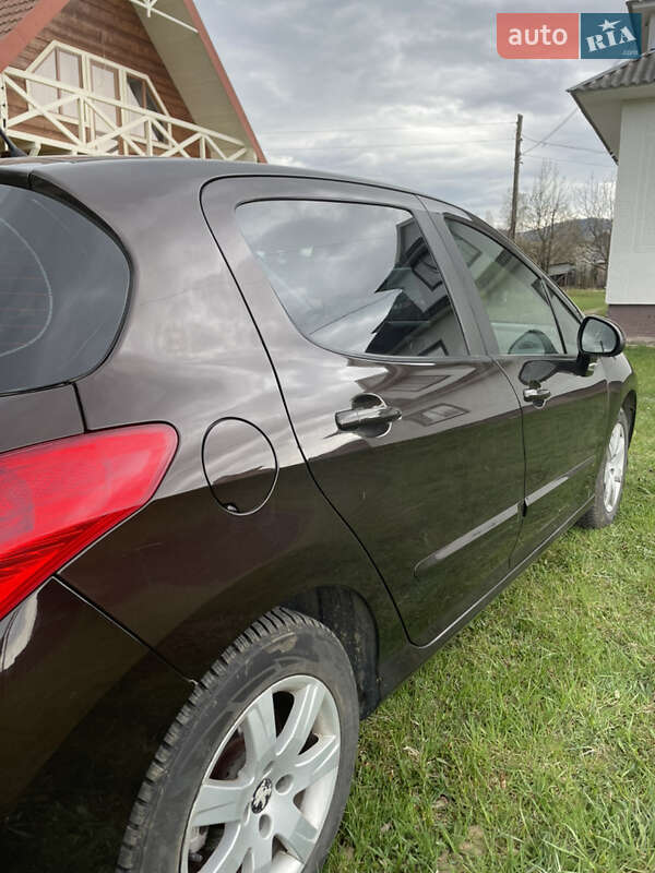 Хэтчбек Peugeot 308 2011 в Коломые