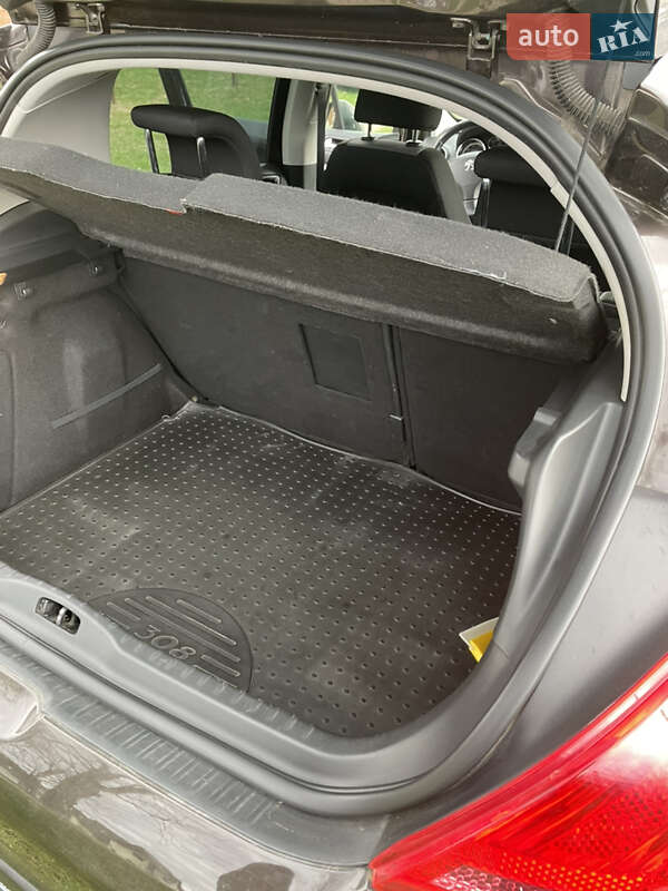 Хэтчбек Peugeot 308 2011 в Коломые