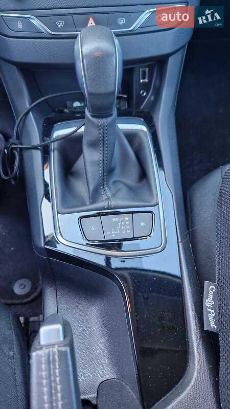 Універсал Peugeot 308 2016 в Львові