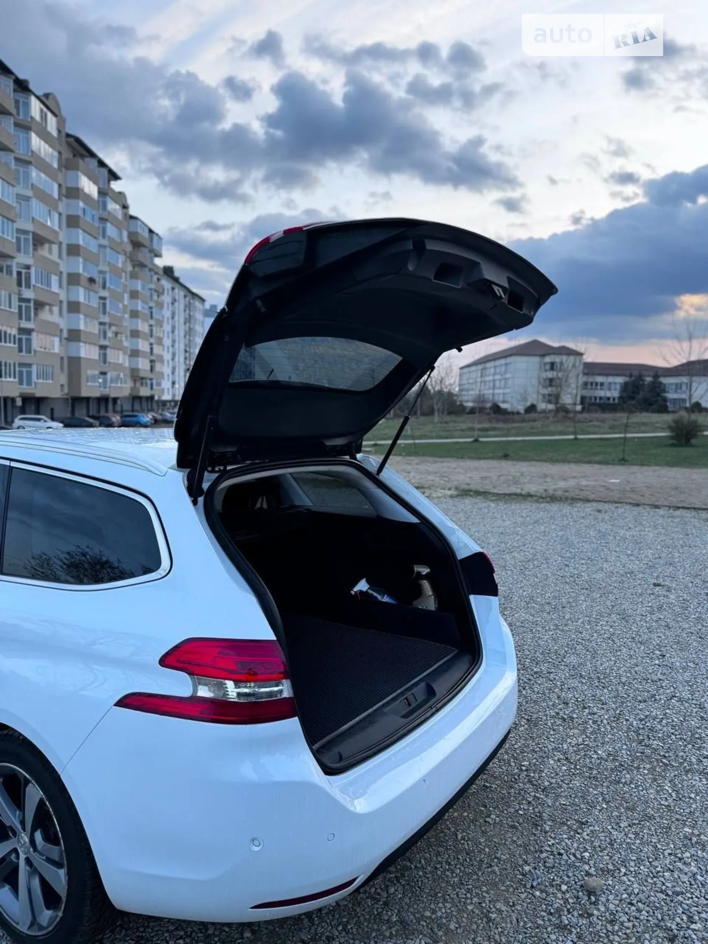 2014 Peugeot 308 - мініатюра 23