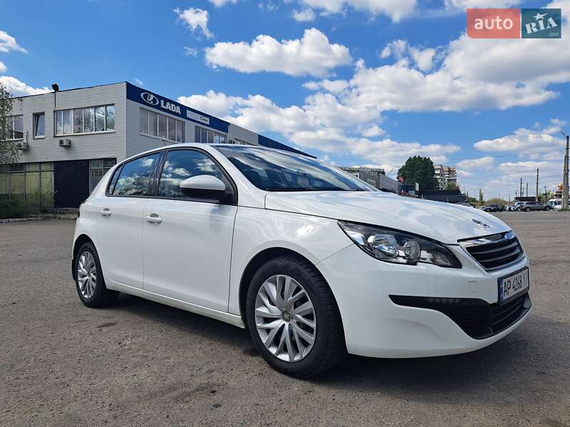 Хэтчбек Peugeot 308 2015 в Запорожье