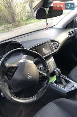 Универсал Peugeot 308 2015 в 