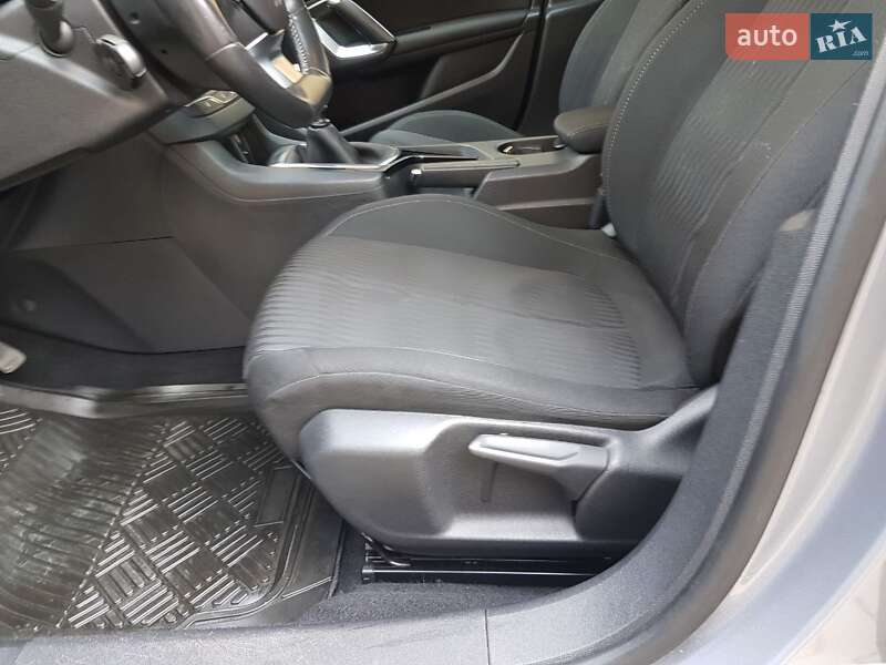 Універсал Peugeot 308 2015 в Львові фото 14 Універсал Peugeot 308 2015 в Львові