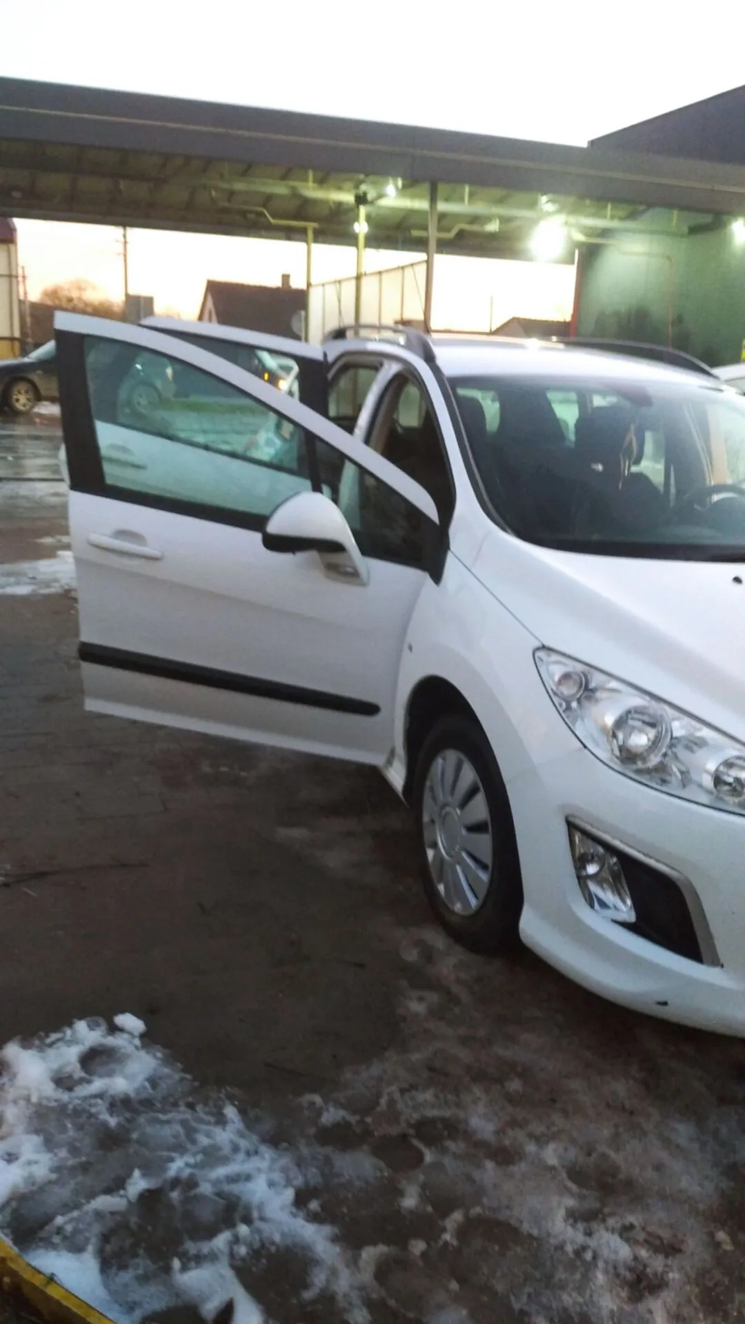 2012 Peugeot 308 - мініатюра 18