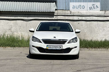 Хэтчбек Peugeot 308 2015 в Киеве