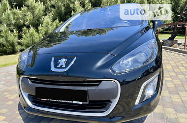 Хэтчбек Peugeot 308 2012 в Днепре