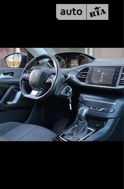 Универсал Peugeot 308 2017 в Хмельницком