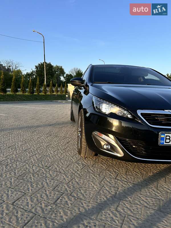 Універсал Peugeot 308 2017 в Дрогобичі