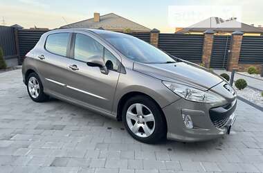 Хэтчбек Peugeot 308 2010 в Луцке