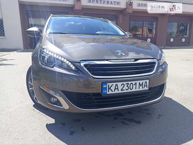Универсал Peugeot 308 2014 в Киеве