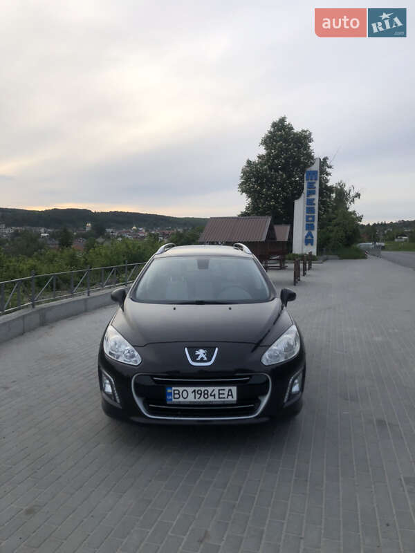 Универсал Peugeot 308 2012 в Теребовле
