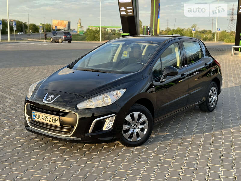 Хэтчбек Peugeot 308 2011 в Николаеве