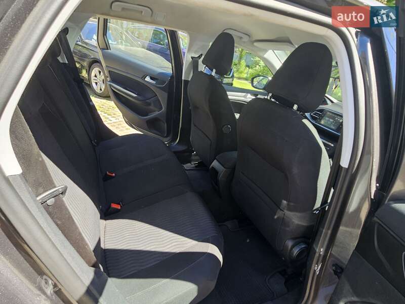 Универсал Peugeot 308 2016 в Киеве