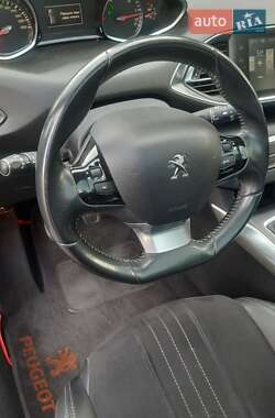 Хетчбек Peugeot 308 2014 в Дніпрі