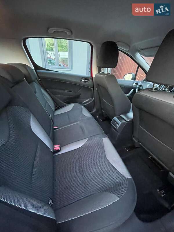 Хетчбек Peugeot 308 2011 в Бучачі