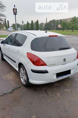 Хэтчбек Peugeot 308 2008 в 