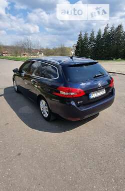 Универсал Peugeot 308 2015 в Калуше