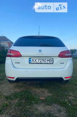 Універсал Peugeot 308 2015 в Харкові