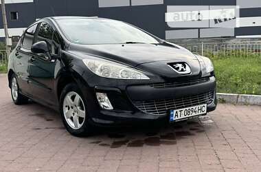 Хетчбек Peugeot 308 2010 в Калуші