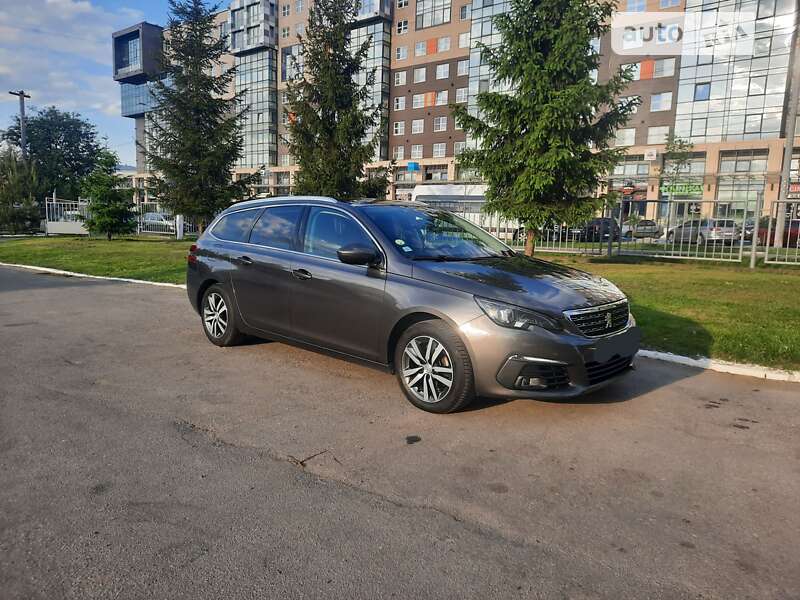 Універсал Peugeot 308 2018 в Чернівцях