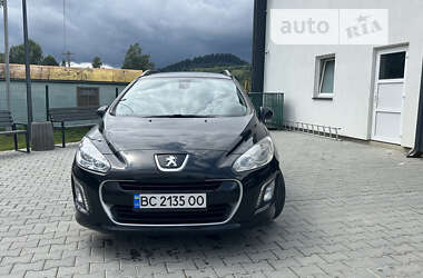 Универсал Peugeot 308 2012 в Сходнице