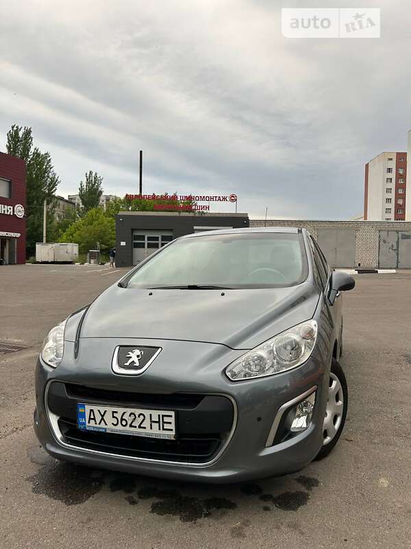 Peugeot 308 2011