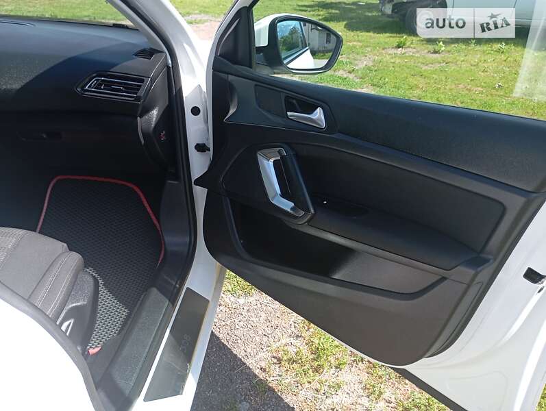 Универсал Peugeot 308 2016 в Львове фото 33 Универсал Peugeot 308 2016 в Львове