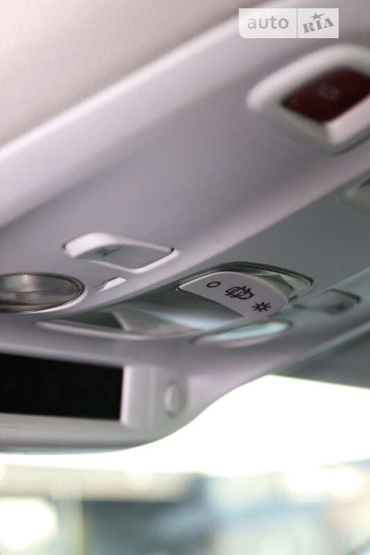 Універсал Peugeot 308 2015 в Тернополі