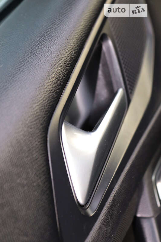 Універсал Peugeot 308 2015 в Тернополі